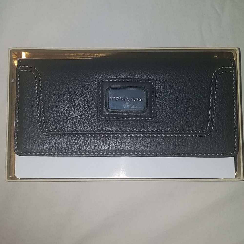 Michael Kors Brookville Pebbled Leather Wallet